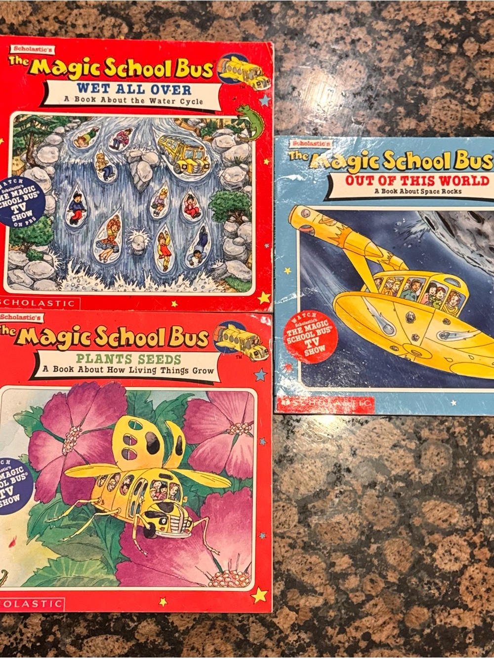 Scholastic The Magic School Bus Book Set - Red & Blue